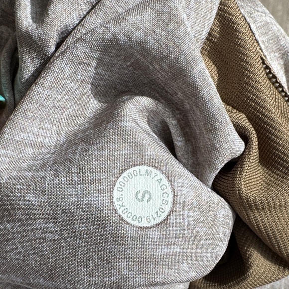 Lululemon The Linerless Shorts 9" Inseam Sunbleached Frontier Brown Small - Picture 5 of 5